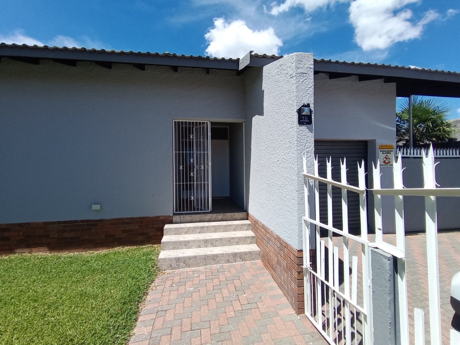 4 Bedroom Property for Sale in Sasolburg Ext 10 Free State